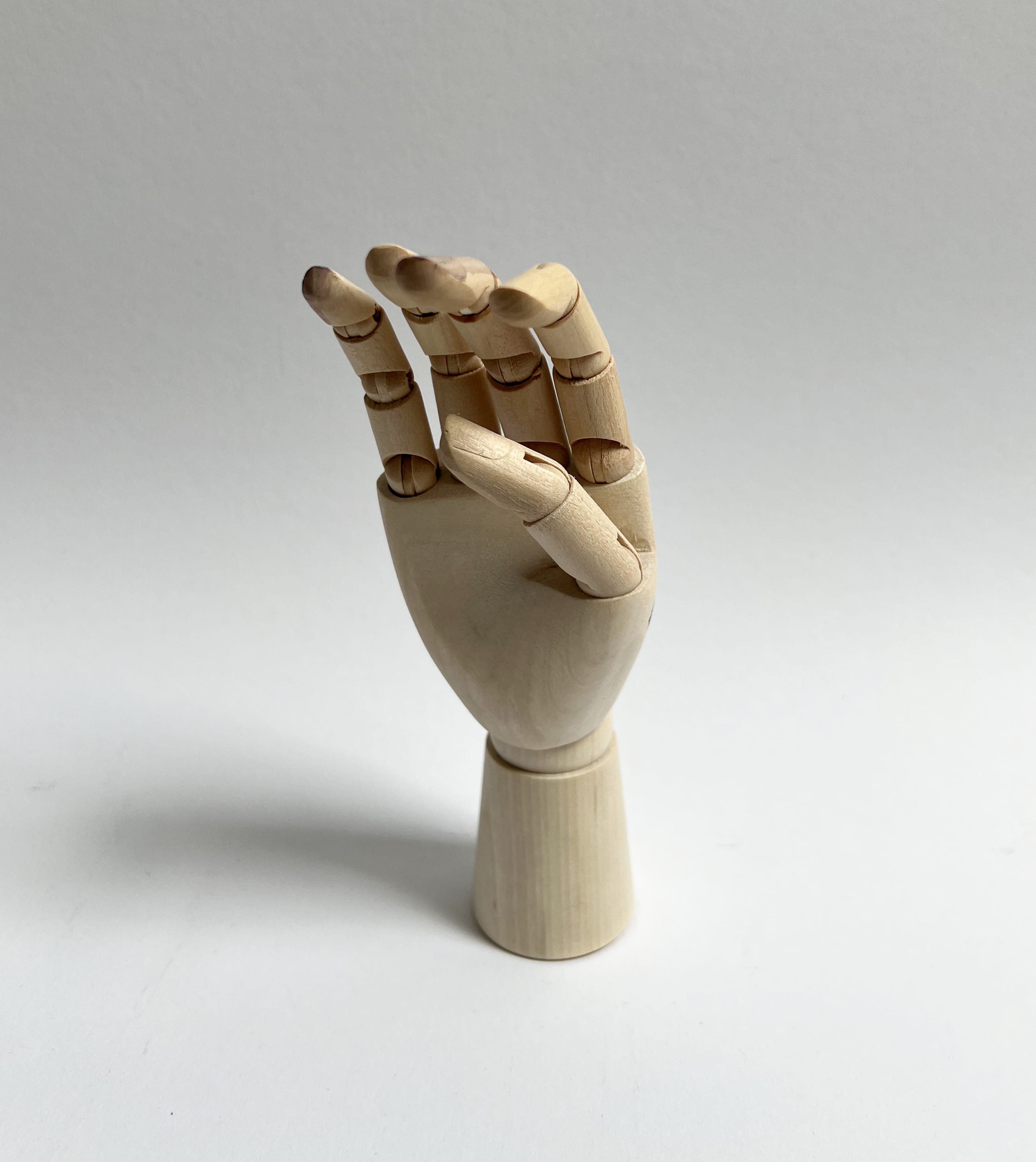 Black Raspberry Handbemalte Holzhand The Watching Hand 01 (Mini)