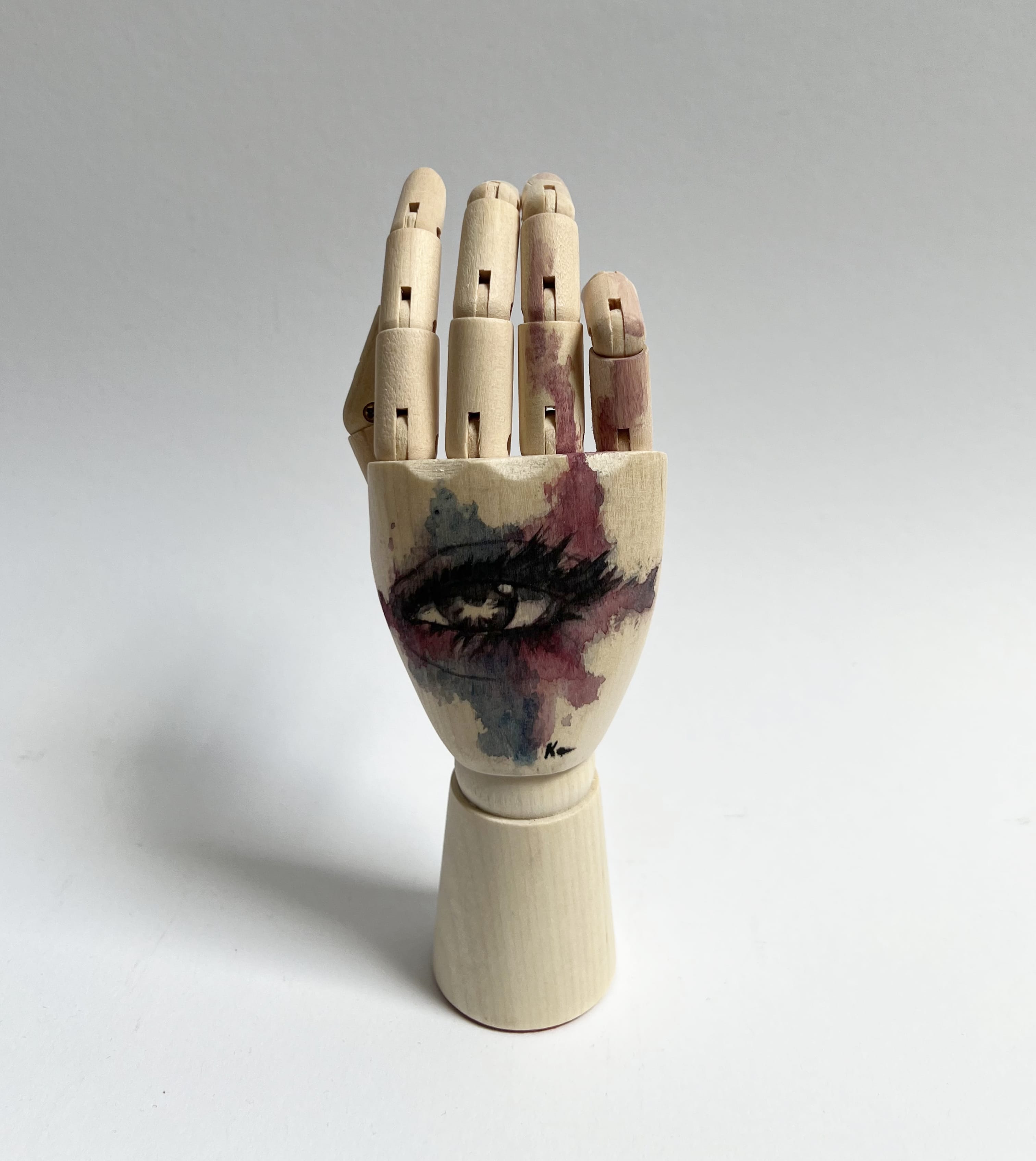 Black Raspberry Handbemalte Holzhand The Watching Hand 02 (Mini)